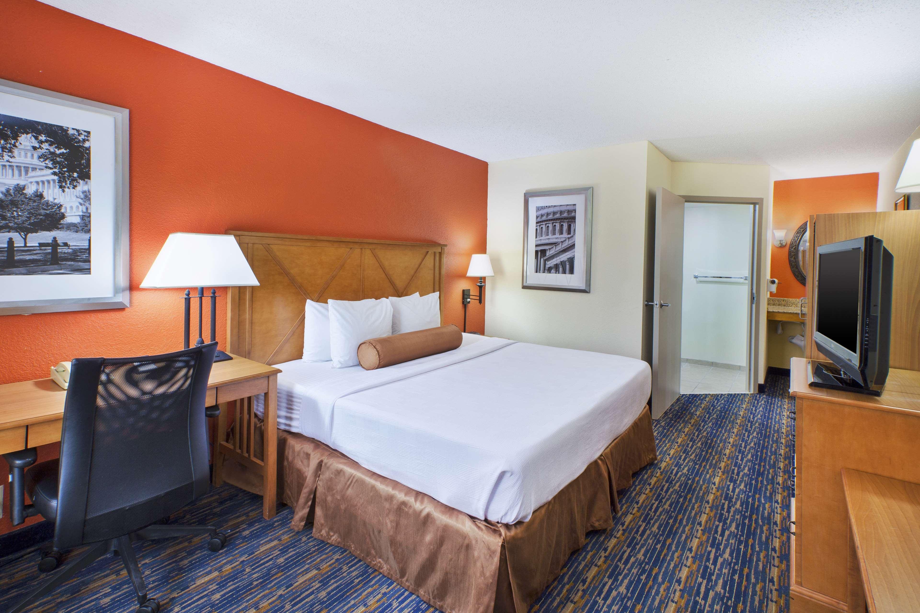 Best Western Dulles Airport Inn Стерлинг Экстерьер фото