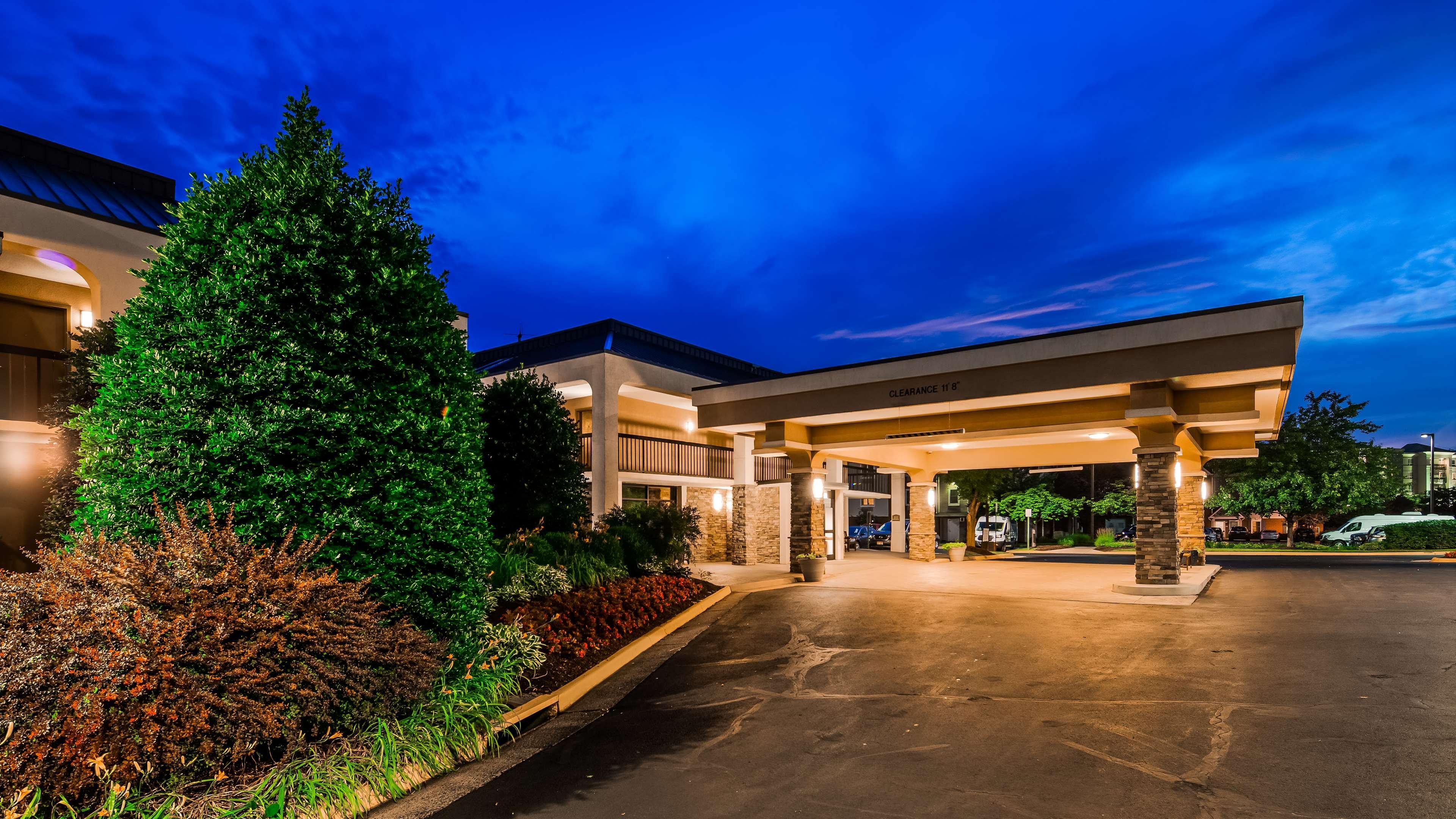 Best Western Dulles Airport Inn Стерлинг Экстерьер фото