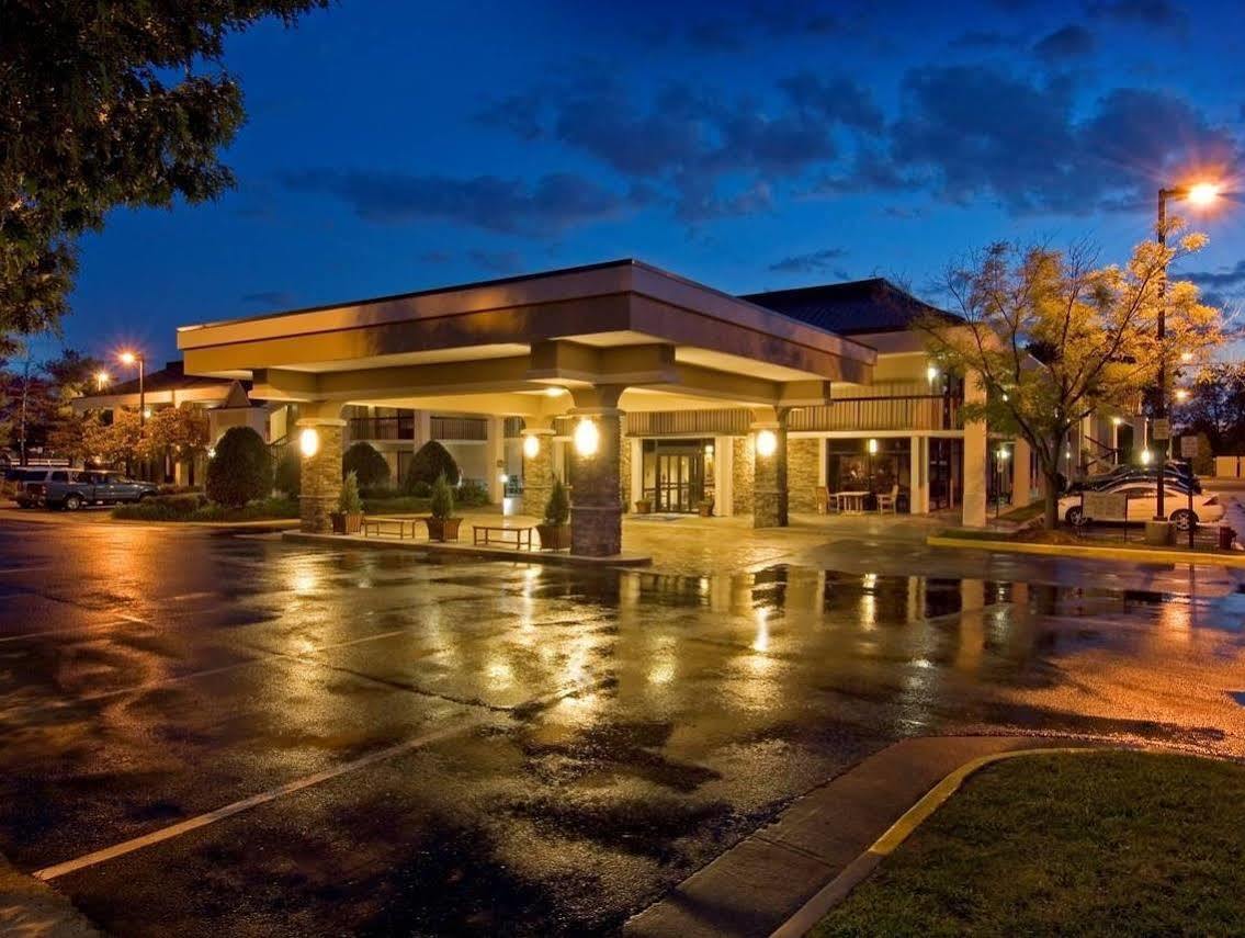 Best Western Dulles Airport Inn Стерлинг Экстерьер фото